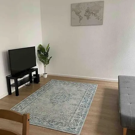 Апартаменты L8 Street - Gneisenaustrasse 9