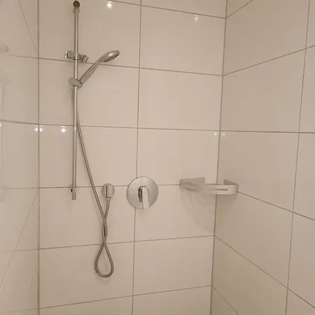 Apartment L8 Street - Gneisenaustrasse 9