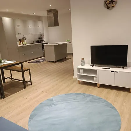 L8 Street - Gneisenaustrasse 9 Апартаменты